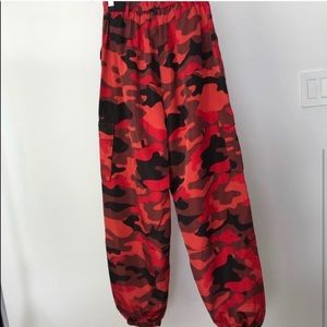 I AM GIA RED CAMO PANTS